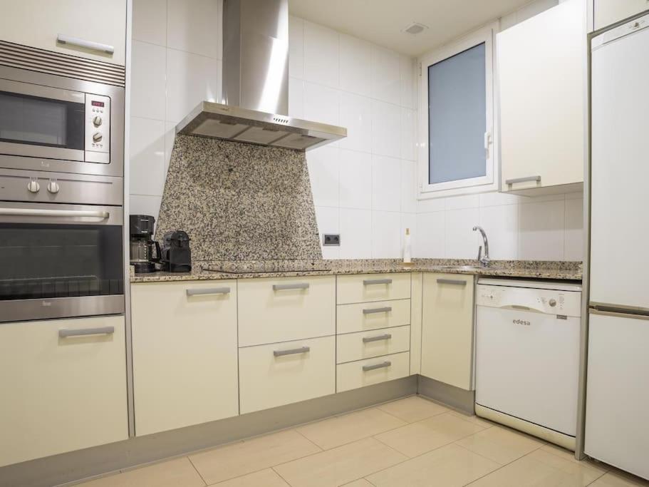 ¡Apartamento En El Centro De Barcelona! Luaran gambar