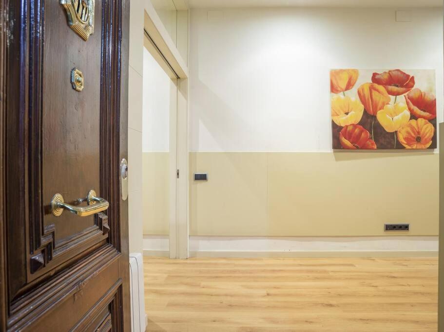 ¡Apartamento En El Centro De Barcelona! Luaran gambar
